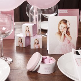 Une décoration de table de communion en un tour de main !