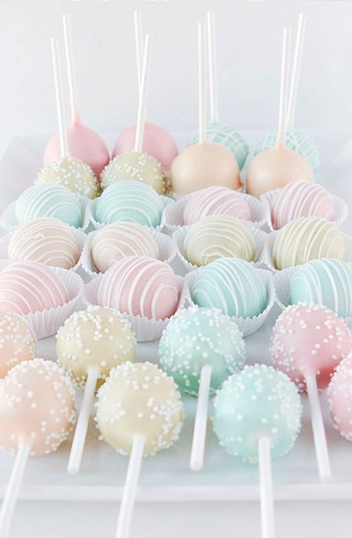 originele huwelijkstaart pastel cakepops